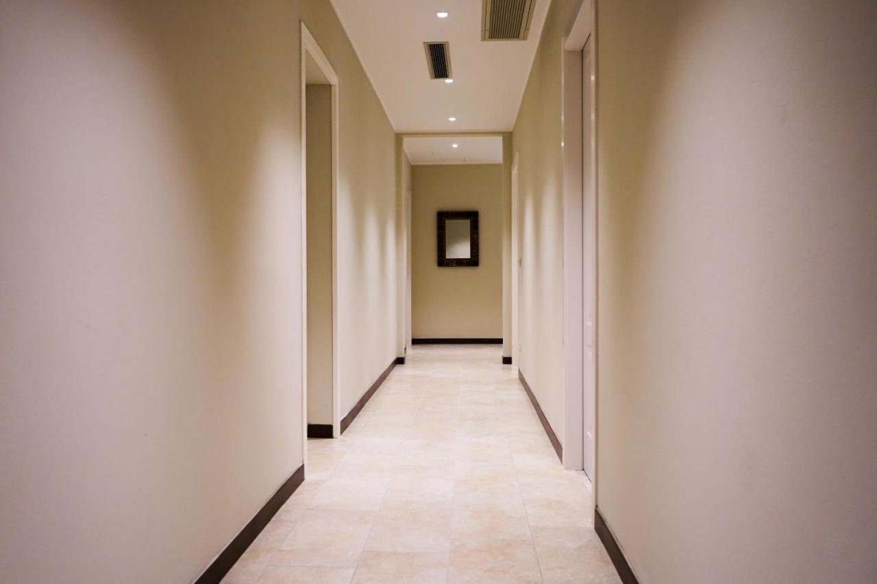 Dubaibeachotel * Llido Degli Estensi